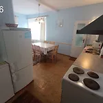 Eva Apartman *